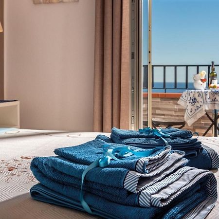 Torrevarata - Guest Rooms Santa Teresa Di Riva Eksteriør bilde