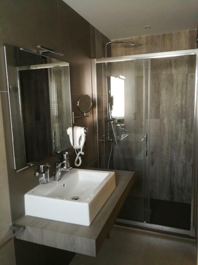 Torrevarata - Guest Rooms Santa Teresa Di Riva Eksteriør bilde